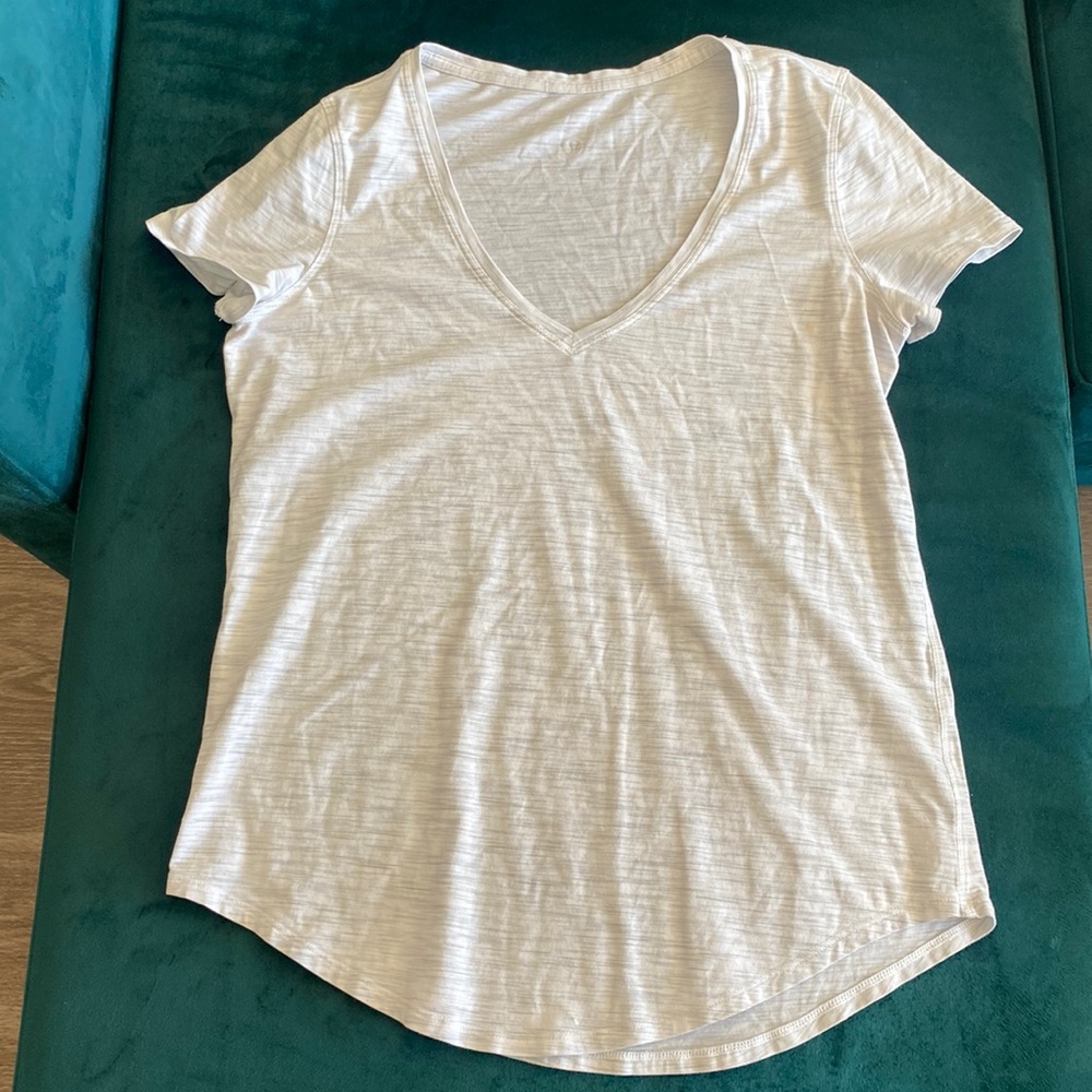 lululemon basic v neck short sleeve t shirt
